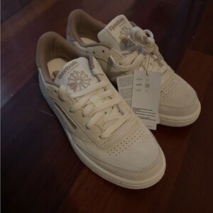 NWT Reebok Club C85